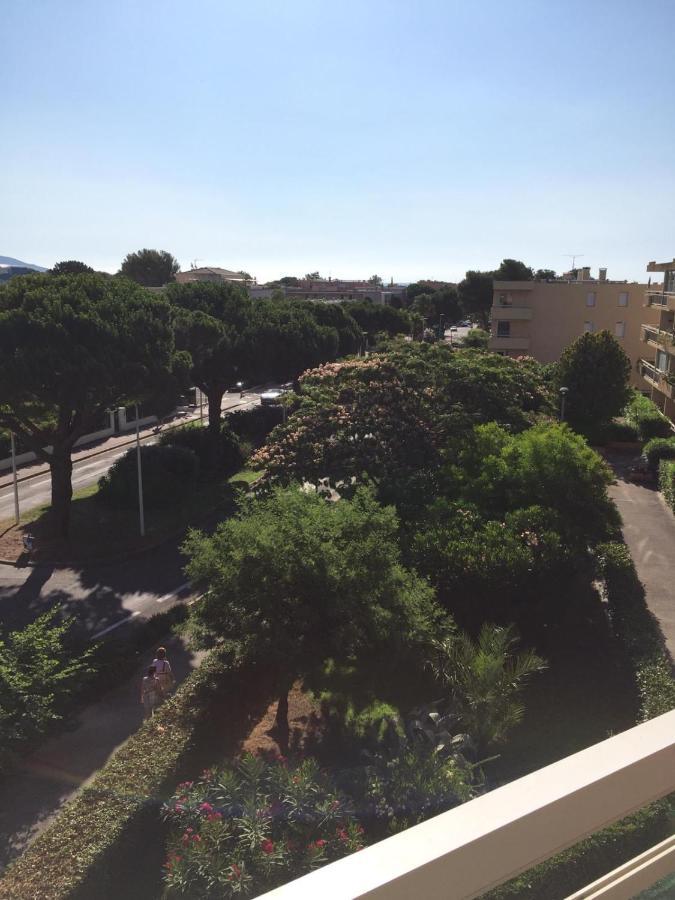 Bormes-Les-Mimosas - Appart 25M2 Avec Balcon - 4P Bormes-les-Mimosas Exterior foto