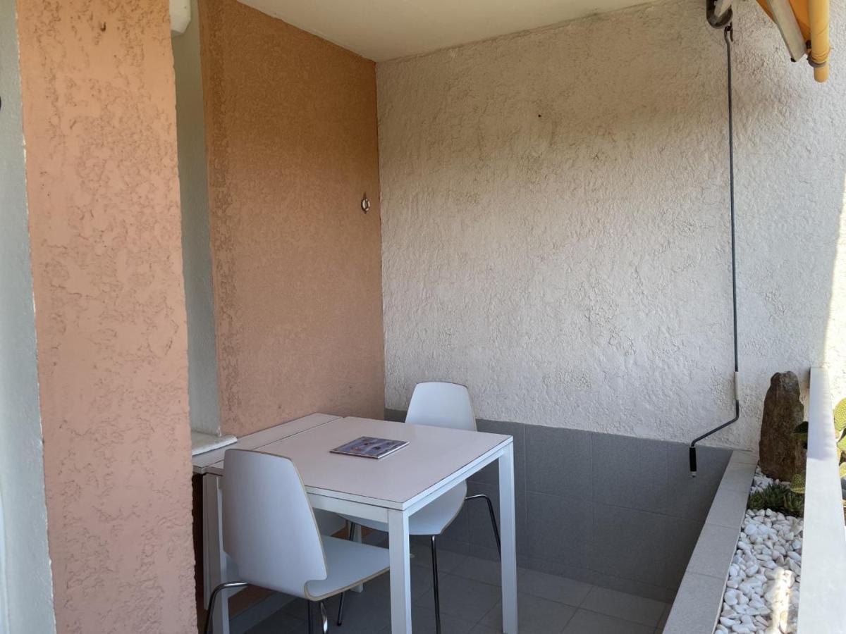 Bormes-Les-Mimosas - Appart 25M2 Avec Balcon - 4P Bormes-les-Mimosas Exterior foto